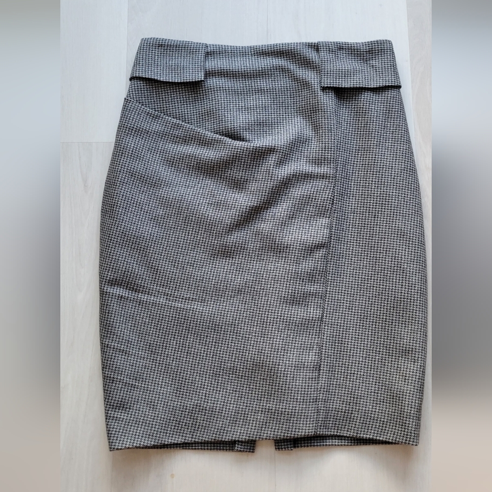 Brunello Cucinelli wool/cashmere houndstooth mini pencil skirt, brown/grey